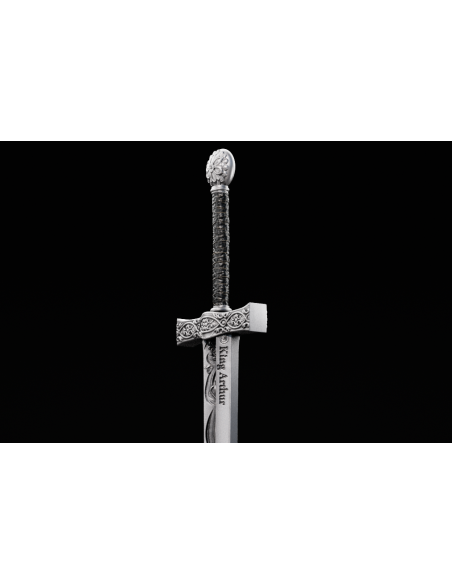 EXCALIBUR UV Versione Antica Leggenda della Spada 2 Oz Moneta d'Argento 2000 Franchi Camerun 2025 - Coins & More - Camerun