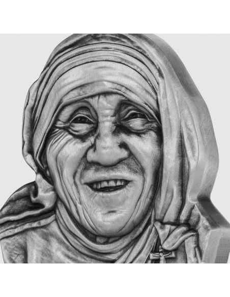 MOTHER TERESA Shaped 2 Oz Silver Coin 10000 Francs Chad 2023 - Coins & More - Tchad